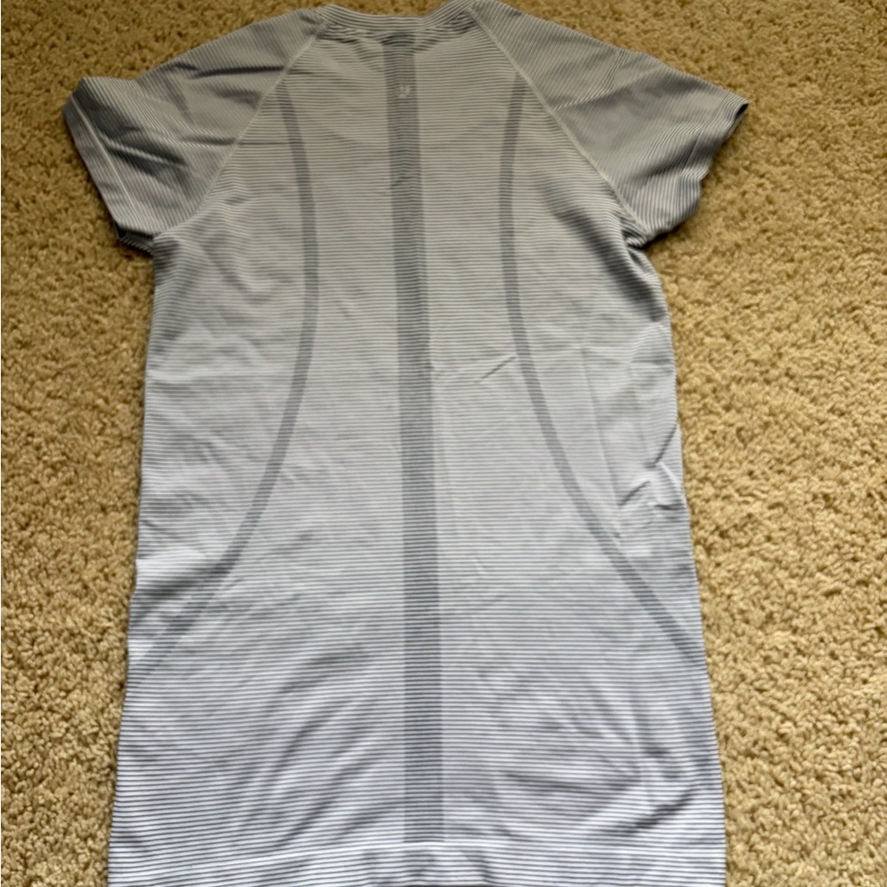 lululemon athletica Gray Swiftly Tech Short Sleeve Tee - Regular Length - Picture 2 of 3